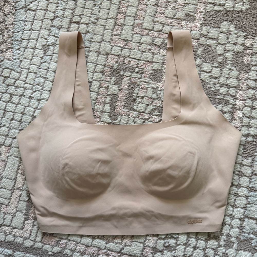 SKIMS Naked Scoop Longline Bralette